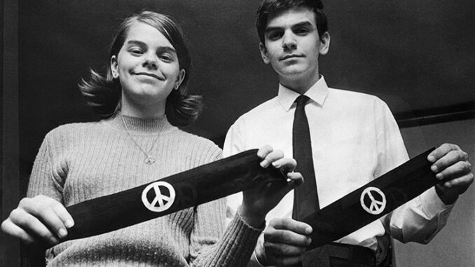 Mary Beth Tinker and her brother, John, display two black armbands.