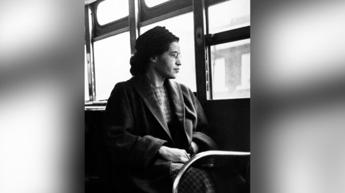 who is rosa parks and how does she relate to the montgomery bus boycott